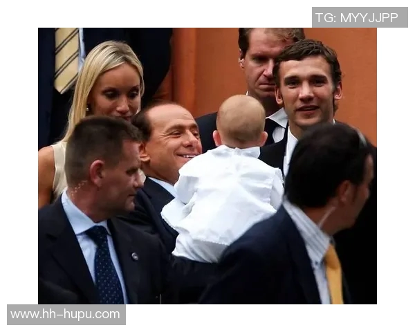 世界足球巨星与家人温馨合影展现真挚亲情与无尽爱意 世界足球巨星与家人温馨合影展现真挚亲情与无尽爱意