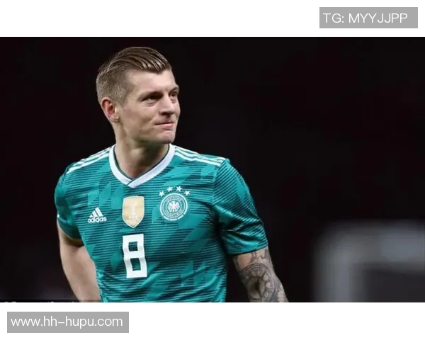 足球伟大球星8号代表人物盘点及其辉煌成就分析 足球伟大球星8号代表人物盘点及其辉煌成就分析